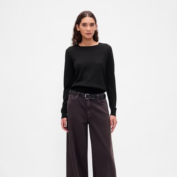 Gap Merino Crewneck Sweater - Picture 2 of 7